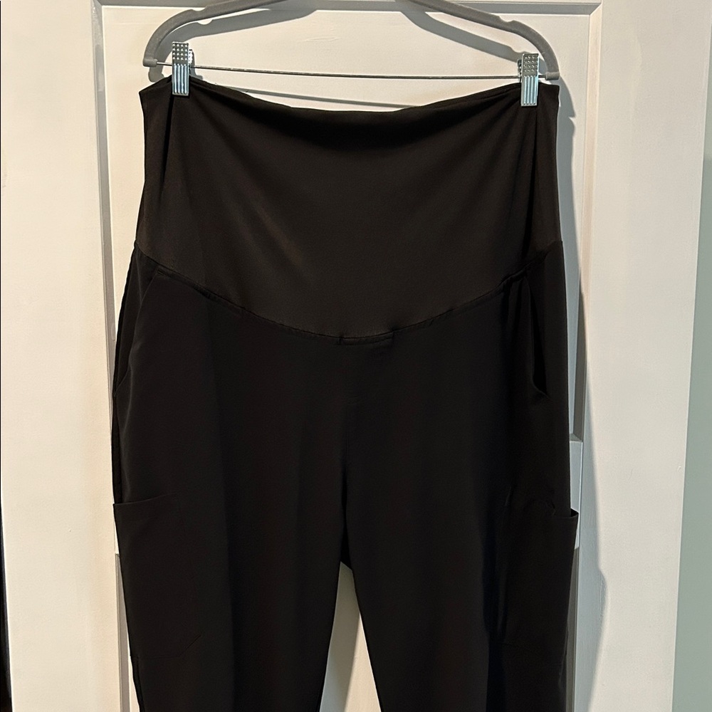 Mandala Maternity Full Panel Jogger Scrub Pants